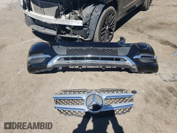 2015 Mercedes-Benz GLK with VIN WDCGG5HB1FG427727, listed as a Copart auction lot 67958104 with 81,622 mi miles and Salvage Title. Bid and sale history available at carsss.com. Image 15.