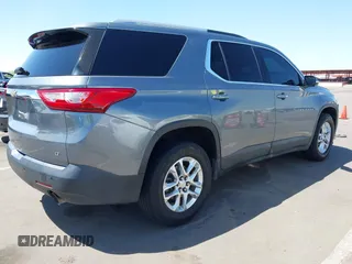 2018 Chevrolet Traverse LT Cloth with VIN 1GNERGKW1JJ170280, listed as a IAAI auction lot 42021923 with 111,742 mi miles. Bid and sale history available at carsss.com. Image 4.