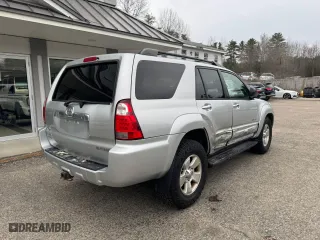 2006 Toyota 4Runner SR5 with VIN JTEBU14RX68062197, listed as a Copart auction lot 52460055 with 232,547 mi miles and Clean Title. Bid and sale history available at carsss.com. Image 4.