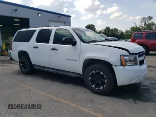 2010 Chevrolet Suburban Commercial with VIN 1GNUKHE3XAR241341, listed as a Copart auction lot 69086944 with 232,973 mi miles and Salvage Title. Bid and sale history available at carsss.com. Image 4.