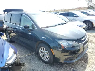 2021 Chrysler Voyager LXi with VIN 2C4RC1DG0MR551892, listed as a Copart auction lot 55516755 with 151,137 mi miles and Clean Title. Bid and sale history available at DreamBid. Image 4.