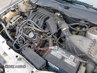 2003 Mercury Sable GS z VIN 1MEFM50U93G635100, wystawiony jako IAAI lot #42424689 z przebiegiem 231 397 mil mil oraz . Historia ofert i sprzedaży dostępna na DreamBid. Obrazek 6.