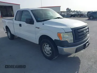 2010 Ford F-150 XL with VIN 1FTEX1CW1AKE21903, listed as a IAAI auction lot 41658076 with 276,008 mi miles. Bid and sale history available at carsss.com. Image 1.