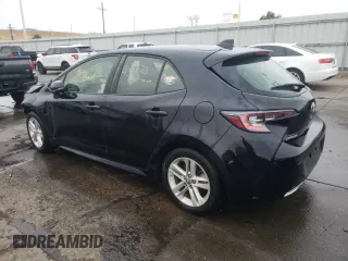 2020 Toyota Corolla Hatchback SE with VIN JTND4RBEXL3075483, listed as a Copart auction lot 77791023 with 30,500 mi miles. Bid and sale history available at carsss.com. Image 2.