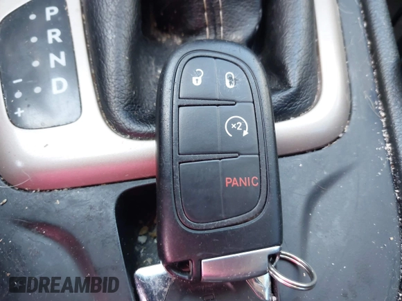 2015 Jeep Cherokee Limited with VIN 1C4PJLDS0FW505714, listed as a IAAI auction lot 42051526 with 82,804 mi miles and . Bid and sale history available at DreamBid. Image 11.