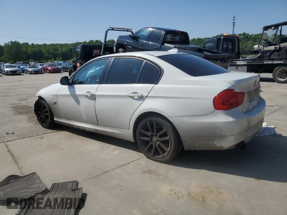 2011 BMW 3 Series 328i xDrive z VIN WBAPK5G56BNN30256, wystawiony jako Copart lot #56386585 z przebiegiem 141 571 mil mil oraz Szkoda całkowita • Salvage title. Historia ofert i sprzedaży dostępna na DreamBid. Obrazek 2.