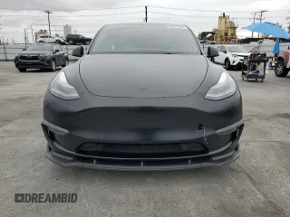 2022 Tesla Model Y Performance with VIN 7SAYGDEF7NF318647, listed as a Copart auction lot 53822465 with 38,724 mi miles and Salvage title. Bid and sale history available at DreamBid. Image 5.