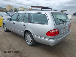 1999 Mercedes-Benz E-Class with VIN WDBJH65F5XA721205, listed as a IAAI auction lot 42068204 with 183,421 mi miles. Bid and sale history available at carsss.com. Image 3.