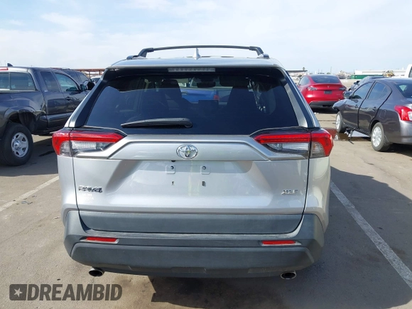 2021 Toyota RAV4 XLE with VIN 2T3W1RFV2MC172029, listed as a IAAI auction lot 41861810 with 78,024 mi miles. Bid and sale history available at carsss.com. Image 16.