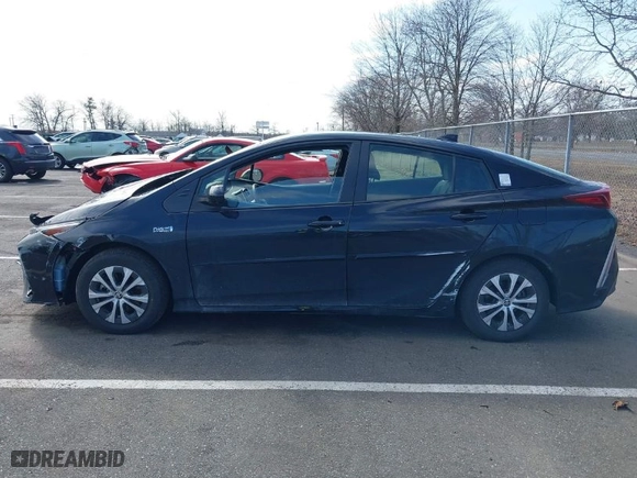 2022 Toyota Prius Prime LE with VIN JTDKAMFP8N3223152, listed as a IAAI auction lot 41723085 with NaN miles. Bid and sale history available at carsss.com. Image 14.