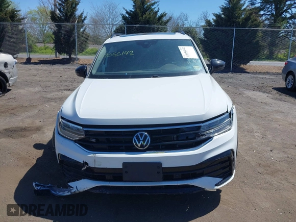 2022 Volkswagen Tiguan SE R-Line Black с VIN 3VV8B7AXXNM095478, выставлен на аукционе IAAI как лот 42056142 с пробегом 24 609 миль миль и . История ставок и продаж доступна на DreamBid. Изображение 12.