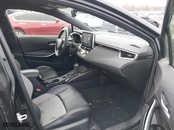 2021 Toyota Corolla Hatchback XSE with VIN JTNC4MBE5M3106428, listed as a IAAI auction lot 41497937 with 94,951 mi miles. Bid and sale history available at carsss.com. Image 5.