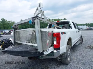 2017 Ford F-250 Lariat с VIN 1FT7W2B6XHED69215, выставлен на аукционе IAAI как лот 42473798 с пробегом 158 697 миль миль и . История ставок и продаж доступна на DreamBid. Изображение 16.