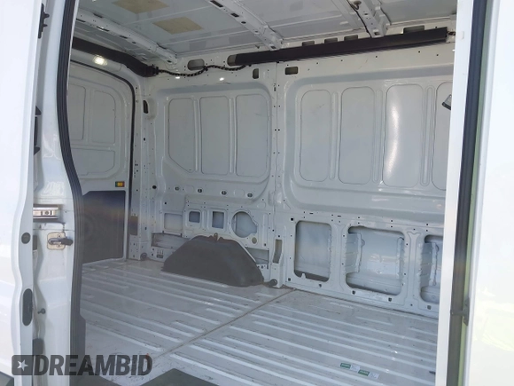 2018 Ford Transit с VIN 1FTYR1CM6JKA17257, выставлен на аукционе IAAI как лот 42487936 с пробегом 141 684 миль миль и . История ставок и продаж доступна на DreamBid. Изображение 8.