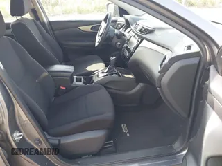 2020 Nissan Rogue S z VIN JN1BJ1CW3LW640591, wystawiony jako IAAI lot #42278280 z przebiegiem 127 003 mil mil oraz . Historia ofert i sprzedaży dostępna na DreamBid. Obrazek 5.