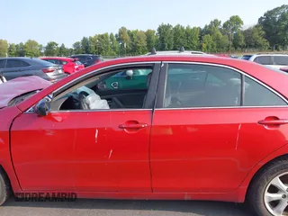 2011 Toyota Camry LE z VIN 4T1BF3EKXBU145752, wystawiony jako IAAI lot #40278431 z przebiegiem 174 130 mil mil oraz . Historia ofert i sprzedaży dostępna na DreamBid. Obrazek 14.