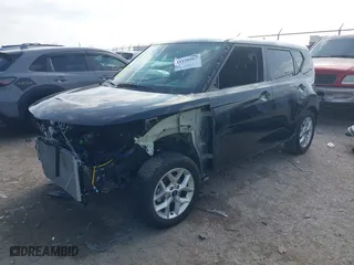 2024 Kia Soul LX with VIN KNDJ23AU7R7236067, listed as a IAAI auction lot 41520987 with 17,092 mi miles. Bid and sale history available at carsss.com. Image 17.