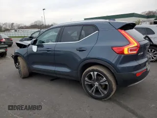 2021 Volvo XC40 Inscription z VIN YV4162UL7M2483593, wystawiony jako Copart lot #67402482 z przebiegiem 22 275 mil mil oraz . Historia ofert i sprzedaży dostępna na DreamBid. Obrazek 2.