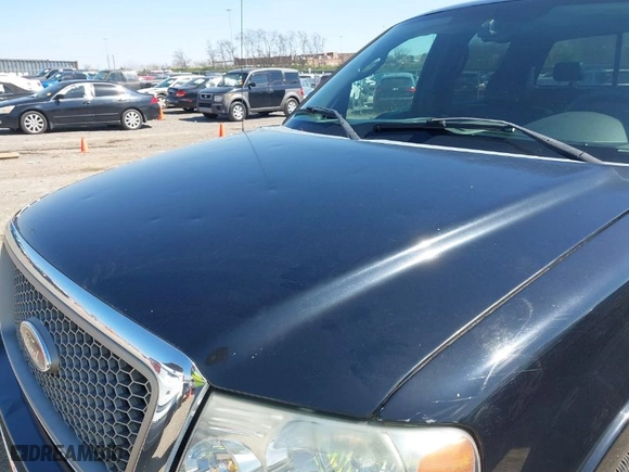 2005 Ford F-150 XLT with VIN 1FTPW12515FB09342, listed as a IAAI auction lot 41902036 with 171,210 mi miles. Bid and sale history available at carsss.com. Image 12.