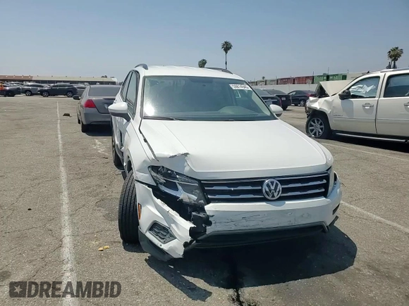 2020 Volkswagen Tiguan S with VIN 3VV1B7AX3LM055371, listed as a Copart auction lot 59814945 with 40,078 mi miles and Salvage title. Bid and sale history available at DreamBid. Image 15.