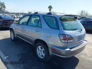 2002 Lexus RX with VIN JTJGF10U720140178, listed as a IAAI auction lot 41686562 with 166,211 mi miles. Bid and sale history available at carsss.com. Image 3.