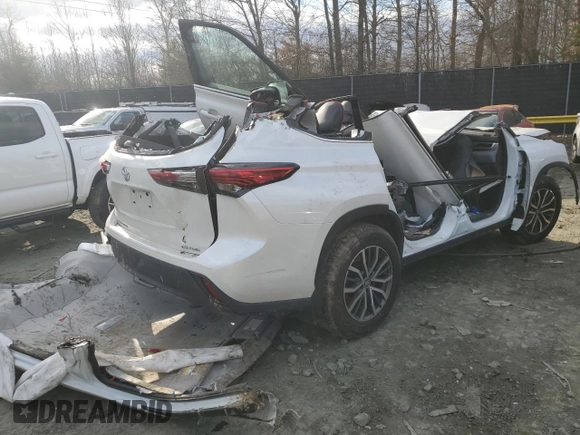 2020 Toyota Highlander LE with VIN 5TDBZRBH0LS507455, listed as a Copart auction lot 48161015 with Not provided miles and Non repairable. Bid and sale history available at DreamBid. Image 3.