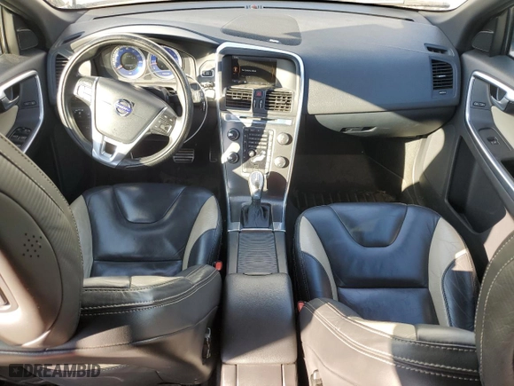 2013 Volvo XC60 T6 with VIN YV4902DZ5D2411574, listed as a Copart auction lot 86293984 with 141,871 mi miles and Salvage Title. Bid and sale history available at carsss.com. Image 8.