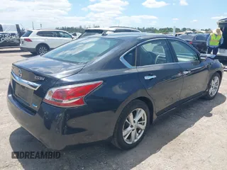2014 Nissan Altima SV with VIN 1N4AL3AP2EC193417, listed as a IAAI auction lot 42041972 with 162,010 mi miles and . Bid and sale history available at DreamBid. Image 4.