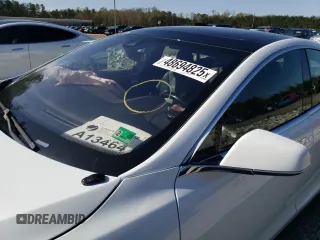 2015 Tesla Model S 85D with VIN 5YJSA1E4XFF110720, listed as a Copart auction lot 48694825 with Not Provided miles and Salvage Title. Bid and sale history available at carsss.com. Image 7.