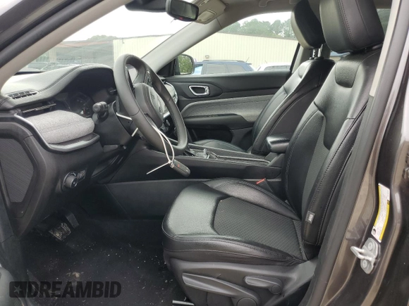 2022 Jeep Compass Latitude с VIN 3C4NJDBB8NT126707, выставлен на аукционе Copart как лот 59792595 с пробегом 61 636 миль миль и Списание • Salvage title. История ставок и продаж доступна на DreamBid. Изображение 7.