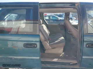 2001 Chrysler Voyager with VIN 1C4GJ25B01B218110, listed as a IAAI auction lot 41291419 with 225,145 mi miles. Bid and sale history available at carsss.com. Image 8.