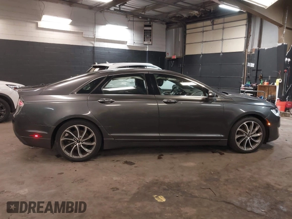 2019 Lincoln MKZ Reserve I with VIN 3LN6L5D99KR627804, listed as a IAAI auction lot 41643965 with 33,764 mi miles. Bid and sale history available at carsss.com. Image 13.