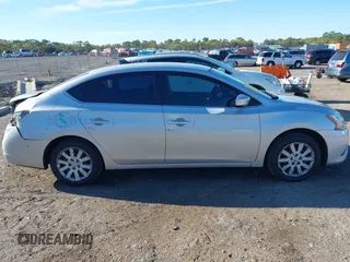 2014 Nissan Sentra SR z VIN 3N1AB7AP1EY218581, wystawiony jako IAAI lot #41853117 z przebiegiem 125 967 mil mil oraz . Historia ofert i sprzedaży dostępna na DreamBid. Obrazek 13.