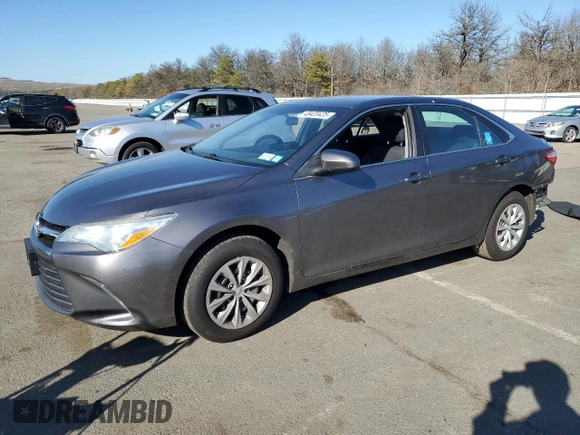 2017 Toyota Camry XLE with VIN 4T1BF1FK8HU296519, listed as a Copart auction lot 48420425 with 105,513 mi miles and Salvage Title. Bid and sale history available at carsss.com. Image 1.