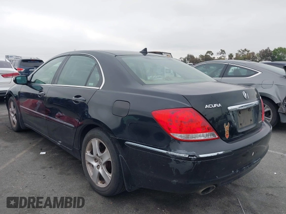 2006 Acura RL with VIN JH4KB16576C009814, listed as a IAAI auction lot 42120531 with 174,284 mi miles and . Bid and sale history available at DreamBid. Image 3.