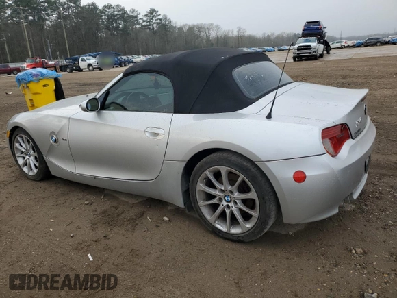 2006 BMW Z4 3.0i with VIN 4USBU33556LW67833, listed as a Copart auction lot 44933315 with 142,444 mi miles and Clean title. Bid and sale history available at DreamBid. Image 2.