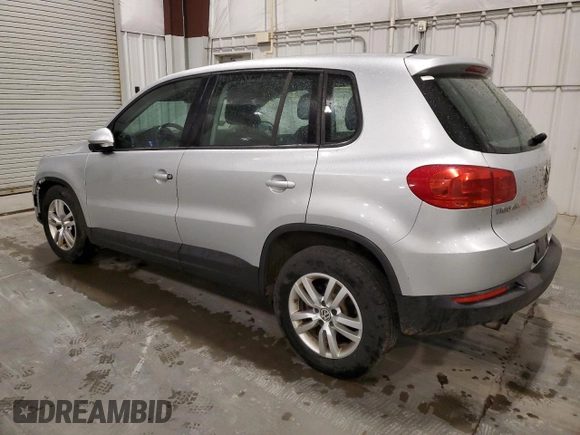 2013 Volkswagen Tiguan SE z VIN WVGBV3AX2DW559247, wystawiony jako Copart lot #57121375 z przebiegiem 171 171 mil mil oraz Czysty tytuł • Clean title. Historia ofert i sprzedaży dostępna na DreamBid. Obrazek 2.