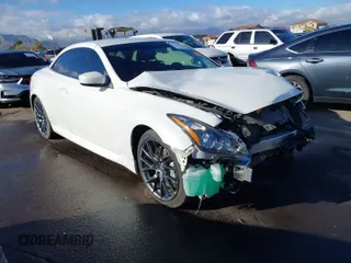 2013 Infiniti G37 Convertible with VIN JN1CV6FE2DM770688, listed as a IAAI auction lot 41763626 with 28,965 mi miles. Bid and sale history available at carsss.com. Image 1.