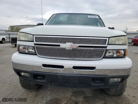 2007 Chevrolet Silverado 1500 Classic LT1 with VIN 1GCEK19Z17Z122251, listed as a Copart auction lot 87057204 with 146,801 mi miles and Salvage Title. Bid and sale history available at carsss.com. Image 5.