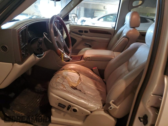 2004 Cadillac Escalade EXT z VIN 3GYEK62N04G145188, wystawiony jako Copart lot #88685905 z przebiegiem Nie podano mil oraz Szkody całkowita. Historia ofert i sprzedaży dostępna na DreamBid. Obrazek 7.