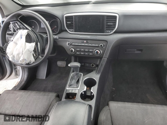 2020 Kia Sportage LX with VIN KNDPM3AC8L7757284, listed as a Copart auction lot 84895354 with 109,122 mi miles and Salvage Title. Bid and sale history available at DreamBid. Image 8.