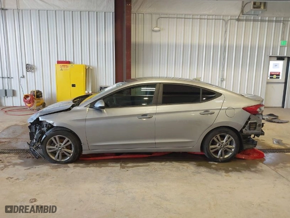 2017 Hyundai Elantra SE with VIN 5NPD84LF0HH030213, listed as a IAAI auction lot 39578799 with 105,180 mi miles. Bid and sale history available at carsss.com. Image 15.
