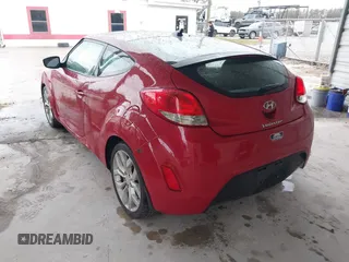 2013 Hyundai Veloster w/Gray Int with VIN KMHTC6AD4DU092345, listed as a IAAI auction lot 41382227 with 134,621 mi miles. Bid and sale history available at carsss.com. Image 6.