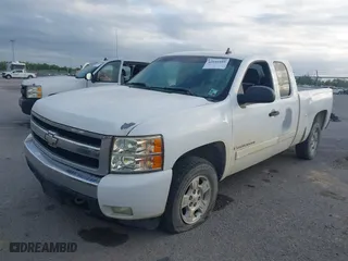 2007 Chevrolet Silverado 1500 LT w/1LT with VIN 1GCEC19J27Z529776, listed as a IAAI auction lot 42041689 with 178,252 mi miles. Bid and sale history available at carsss.com. Image 17.