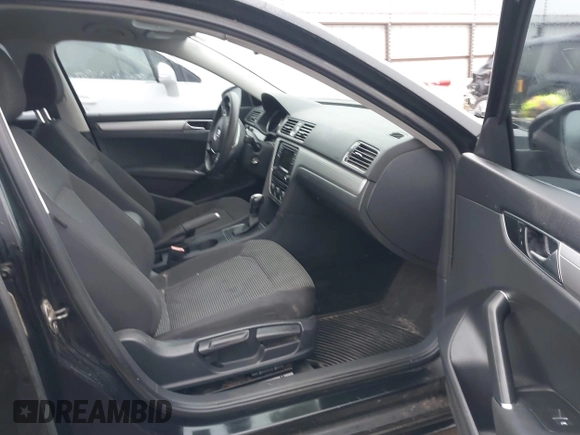 2016 Volkswagen Passat S с VIN 1VWAS7A38GC041336, выставлен на аукционе IAAI как лот 41486568 с пробегом 133 656 миль миль и . История ставок и продаж доступна на DreamBid. Изображение 5.