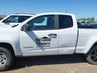2018 Chevrolet Colorado 2WD Work Truck z VIN 1GCHSBEA8J1149178, wystawiony jako IAAI lot #42201189 z przebiegiem 128 046 mil mil oraz . Historia ofert i sprzedaży dostępna na DreamBid. Obrazek 15.