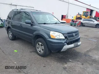 2004 Honda Pilot EX with VIN 2HKYF18444H583826, listed as a IAAI auction lot 41812601 with 196,846 mi miles and . Bid and sale history available at carsss.com. Image 1.