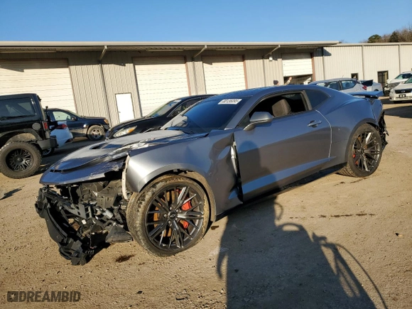 2019 Chevrolet Camaro ZL1 with VIN 1G1FK1R6XK0146550, listed as a Copart auction lot 88136095 with 32,788 mi miles and Salvage Title. Bid and sale history available at carsss.com. Image 1.