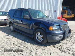 2003 Ford Expedition Special Service with VIN 1FMFU16L63LB91654, listed as a IAAI auction lot 41873090 with 296,213 mi miles. Bid and sale history available at carsss.com. Image 1.