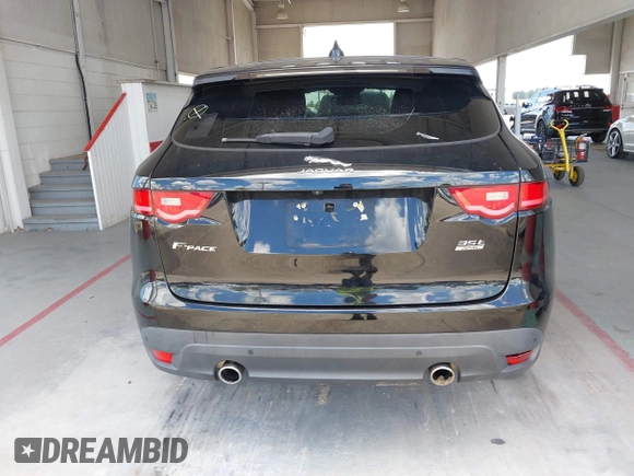 2017 Jaguar F-Pace 35t R-Sport z VIN SADCL2BV7HA063633, wystawiony jako IAAI lot #42561114 z przebiegiem 131 230 mil mil oraz . Historia ofert i sprzedaży dostępna na DreamBid. Obrazek 16.